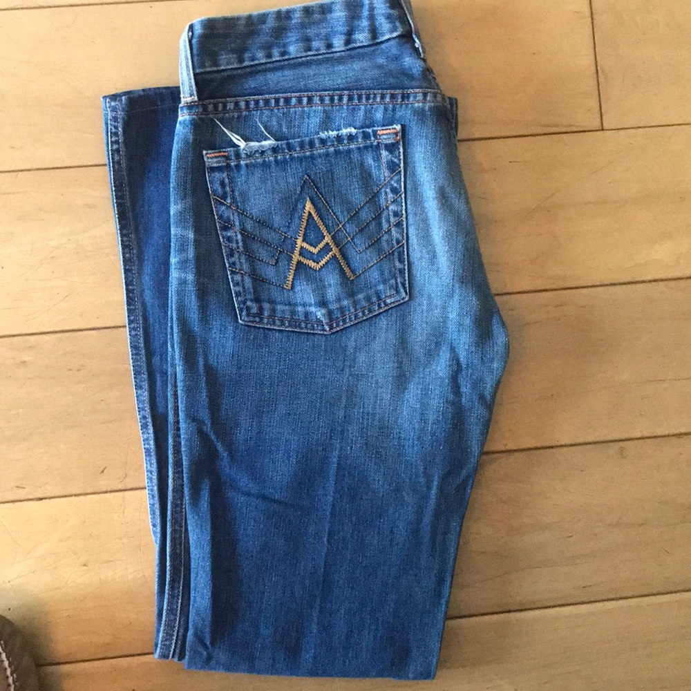 A pocket jeans